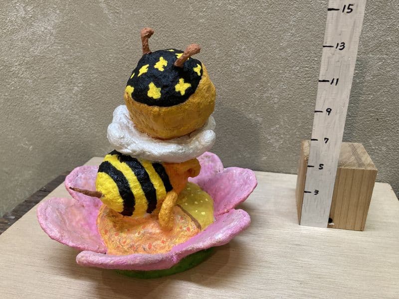 bee 3